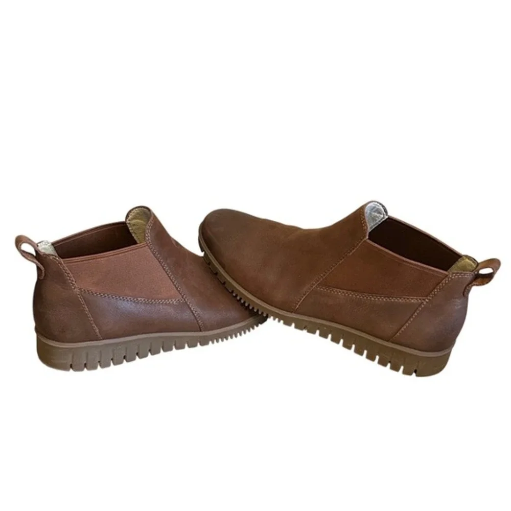 Dansko step into